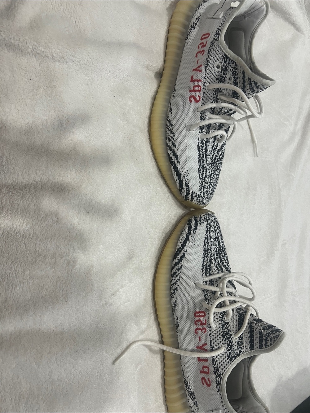 Yeezy Boost 350 V2 Zebra White Black with Red Stripe - Picture 3 of 6